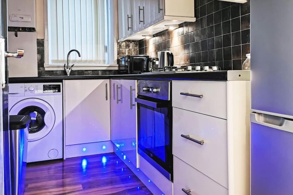 Glasgow Southside: Cosy 2 Bedroom Apartment Luaran gambar